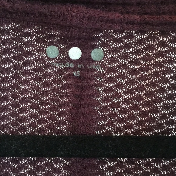 Three dots fireside shawl collar wrap top FLAW - Picture 5 of 8